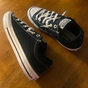 These are a size 5 but fit a 7 and 1/2 to 8 foot. Brand new